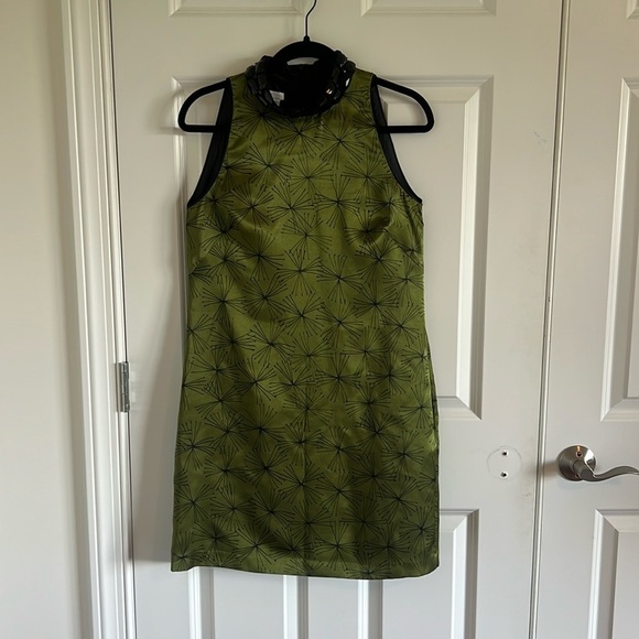 London Times Retro Green Shimmer Dress with beaded neckline Size 8 - Picture 1 of 7